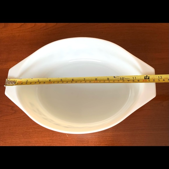 Vintage Pyrex 2.5 Qt oval casserole dish model #045 Gold Acorn Oak Leaf pattern - Picture 9 of 11